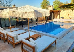 Aile Deluxe Villa Plus 